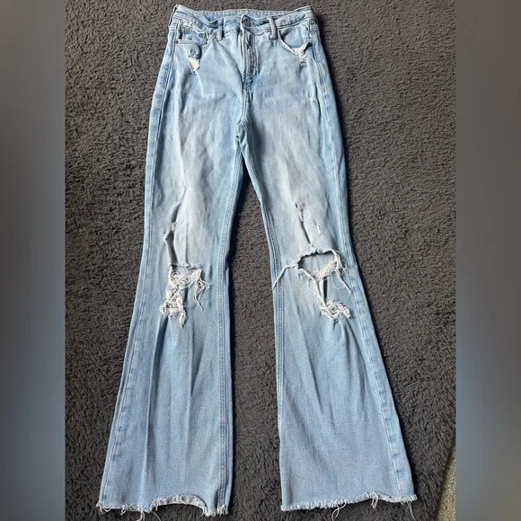 Old Navy distressed flares, high rise, light wash, size 4 - Picture 1 of 6